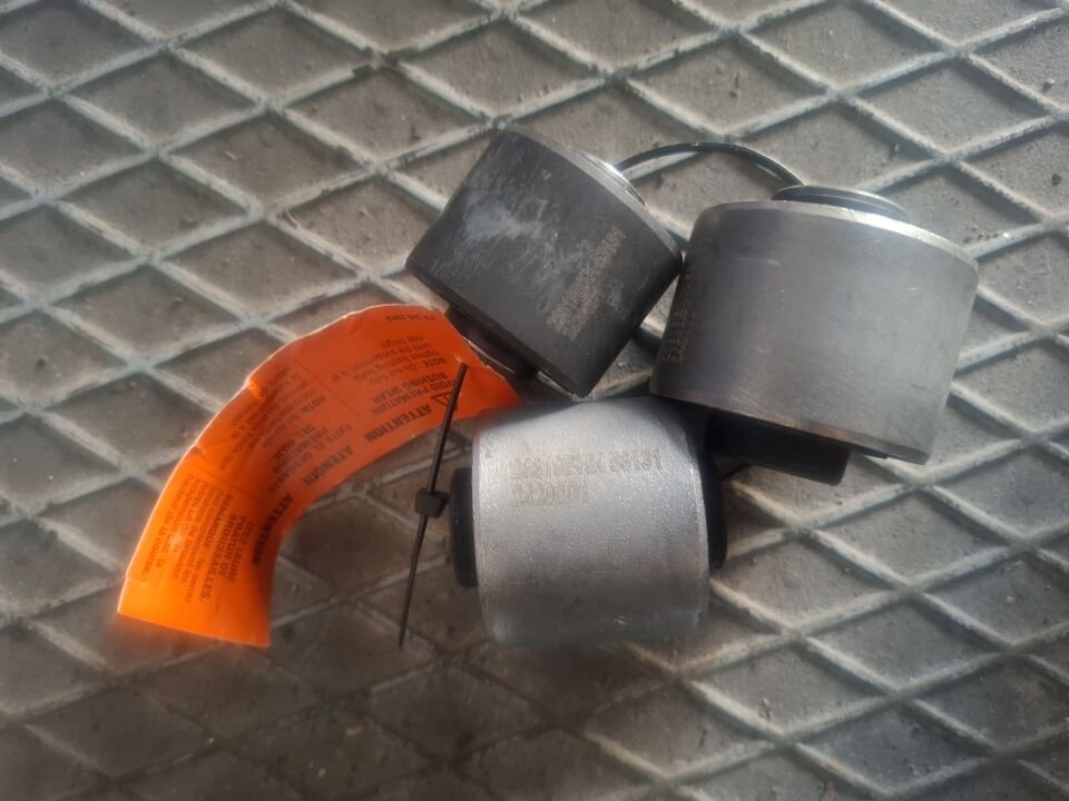 Freemont arka taşıyıcı burç takımı