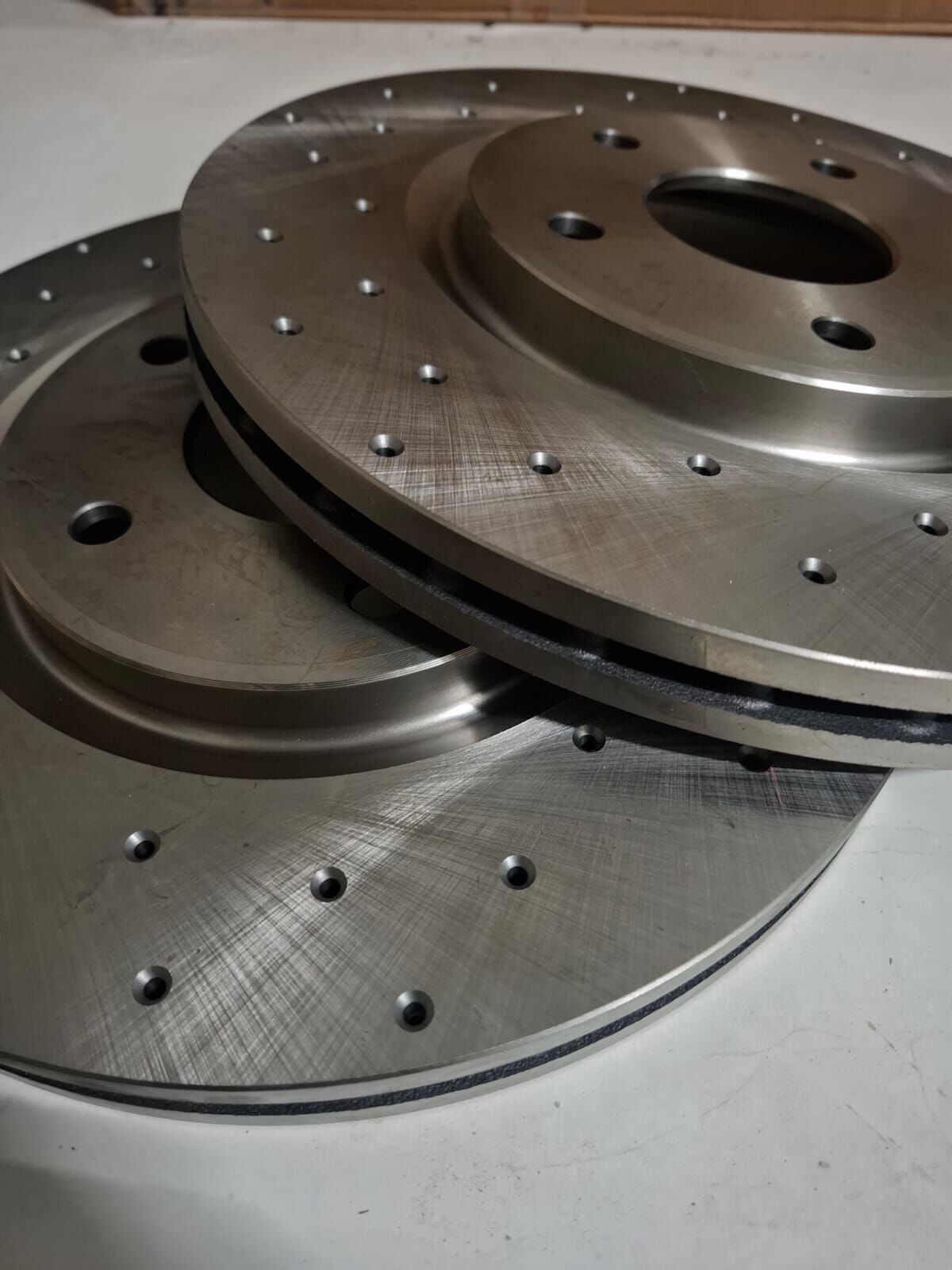 Freemont ön delikli performans disk. Çift takım