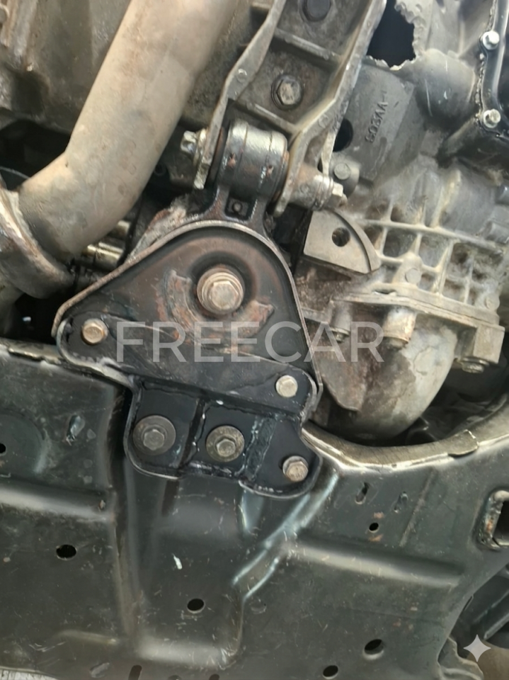 Fiat Freemont Motor Alt Takoz Destek Braketi (Freecar Üretimi)